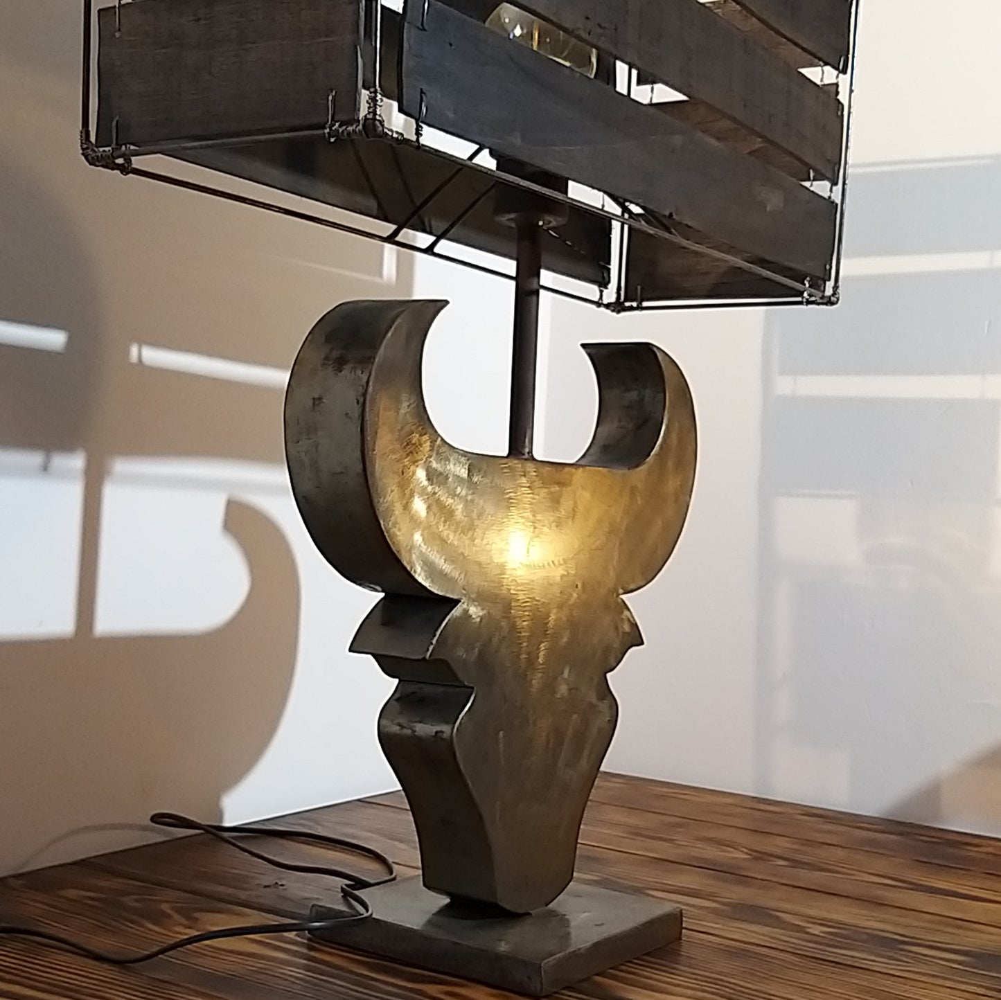 Lampe Taureau Upcyclé 